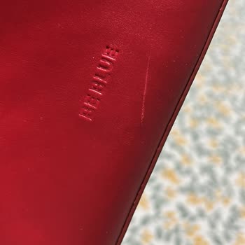 Çantanın Hızlı Deformasyonu Ve Firma Cevapsızlığı
