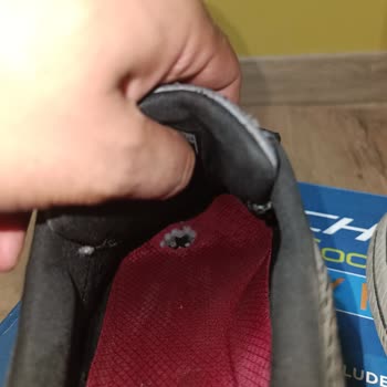 Kısa Sürede Bozulan Skechers Ayakkabı Ve Mağazadan Cevapsızlık