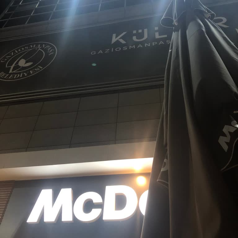 McDonald’s Dondurma Bölümünde Çocuklara Eksik Para Üstü Verilmesi