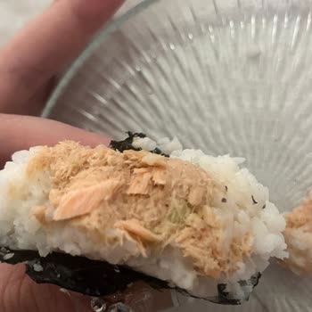 Dardanel Yeşil İç Renk Ve Kötü Tatlı Onigiri Ürününde Sağlık Endişesi Ve İade Talebi