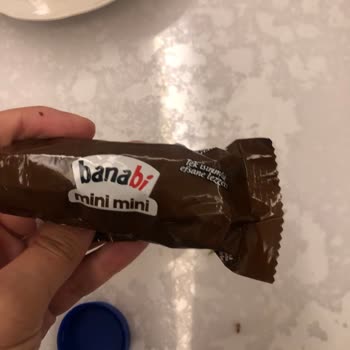 Mini Kek Paketi Bozuk, Çikolatalar Eksik, Tüketilemez