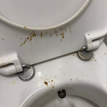 Acil Bölüm Tuvaletlerinde Kronik Hijyen Eksikliği