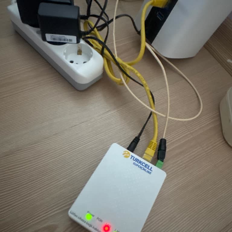 İzmir Karşıyaka’da İnternet Kesintisi, 48 Saat İçinde Çözüm Söylendi Ama Cevap Yok