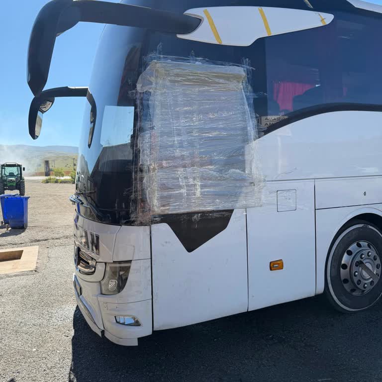 Kırık Cam Ve Arızalı Otobüsle Güvenlik Riski, Saatlerce Süren Mağduriyet