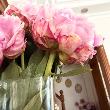 Lilyana Flowers’ta Görüntüyle Uyuşmayan Çürük Buket Ve İade İhmali