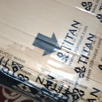 Kumaş Kalitesinde Düşük Ve Rahatsız Oturuş, Hasarlı Kutu