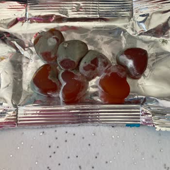 Mantar Büyüyen Şeker Satışı Ve Mağazanın Çözüm Sunmaması