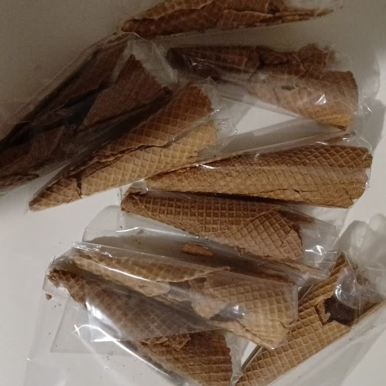 Kırık Glutensiz Külahlar Ve Cevapsız Telafi İsteği