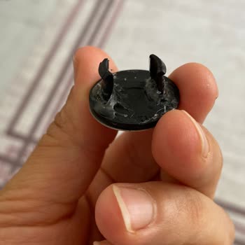 Onvo Şarjlı Dikey Süpürge Başlık Düğmesi Kırıldı, Yedek Parça Sağlanması Gerekiyor