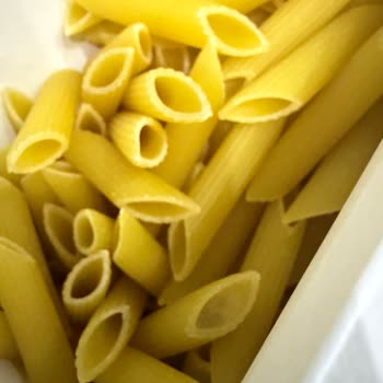 Barilla Penne Makarnada Pamuksu Beyaz Oluşum Ve İlgisiz Müşteri Hizmeti