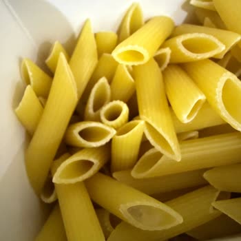 Barilla Penne Makarnada Pamuksu Beyaz Oluşum Ve İlgisiz Müşteri Hizmeti