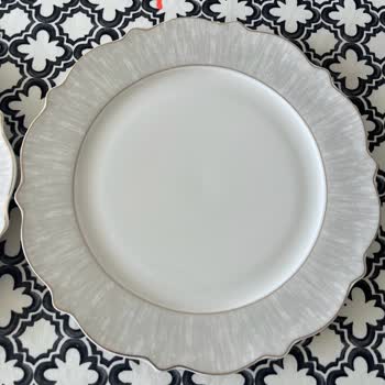 Korkmaz Eliza Yemek Takımında Desen Silinmesi Ve Servis Mağduriyeti