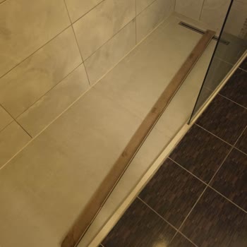 Bera Alanya Hotel Banyodaki Aynanın Kırık Olması