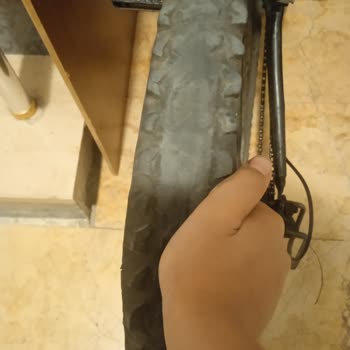 Torrini Bisiklet Yeni Alınan Bisikletin Lastiği Hemen Patladı ve Satıcı Yanıtsız
