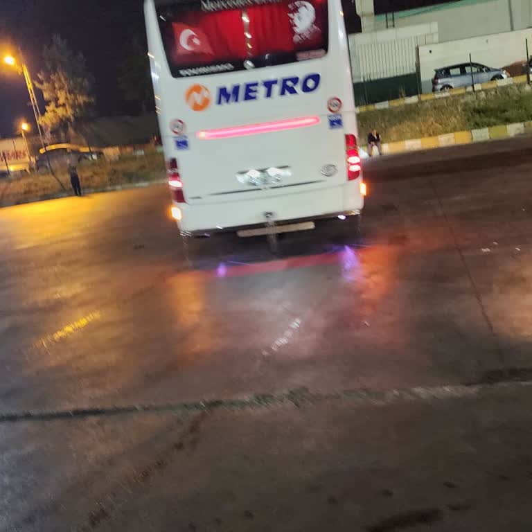 Metro Turizm 2+1 Suit Otobüs Değişikliği Ve 1 Saatten Fazla Rötar Nedeniyle Mağduriyet