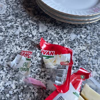 Bahçıvan Kaşar Diliminde Son Kullanma Tarihi Olmasına Rağmen Küflenen Ürün