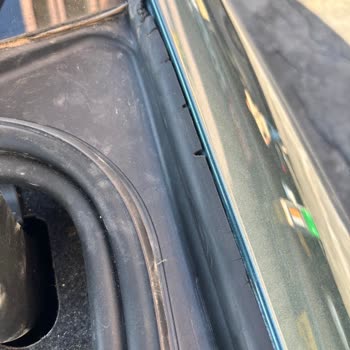 BMW 2020 Model Araçta Sunroof Sesleri Ve Plastik Parça Kırılmaları Garanti Dışı Çözüm Bekliyor