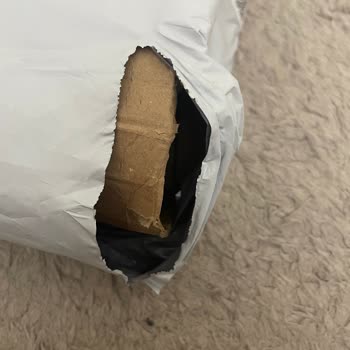 Penti Siparişlerinde Açılmış Ve Yırtılmış Paketler Mahremiyet İhlali