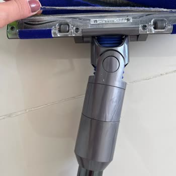 Dyson V12 Süpürge Garantili Parça Sorunu: Fluffy Optic Başlık Şeridi Çıktı