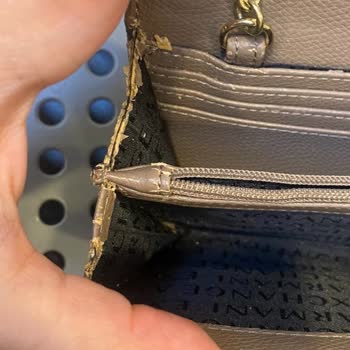 Boyner'de Armani Exchange Çantamın Deri Soyulması Ve Çözüm Bulunmaması