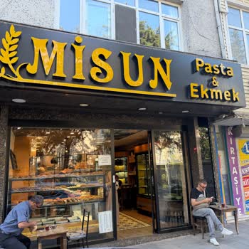 Mis Un Pastanesi Ekmekten Taş Çıkması