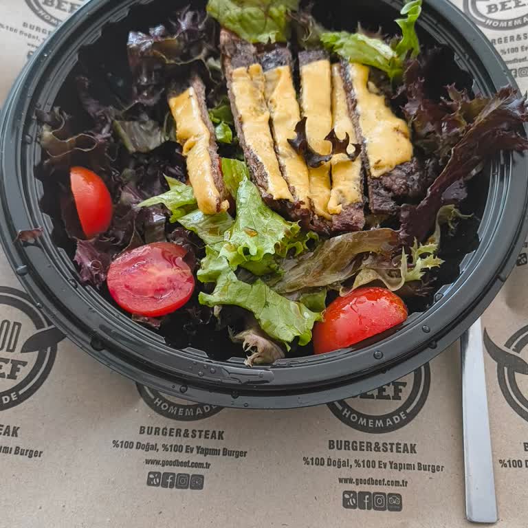 Good Beef Şubesinde Uzun Bekleme Ve Yetersiz Biftek Salata
