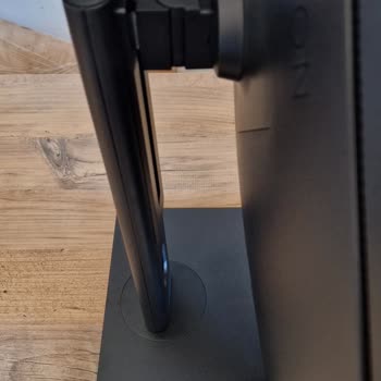 Hepsiburada Monitöründe Kutu Hasarı, Yanıltıcı 8-Bit Panel Ve Kısa Ayak Sorunu