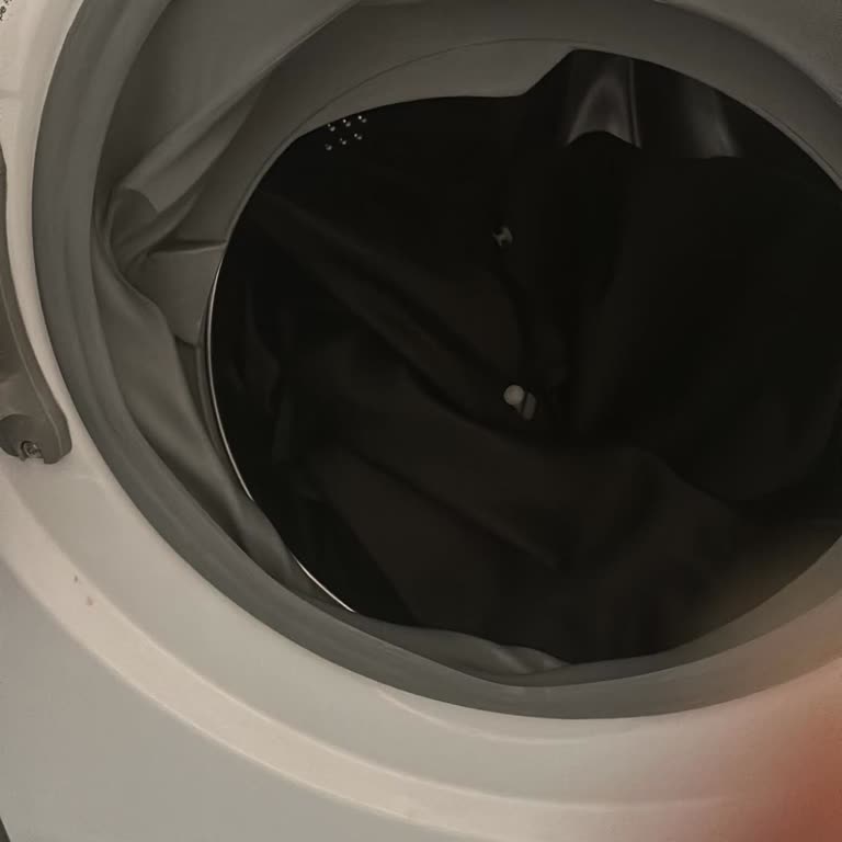Hoover Çamaşır Makinesinin Kapak Körüğü 2 Yıkamada Çıktı Ve Deforme Oldu