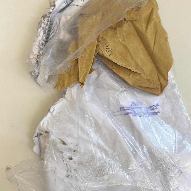 Hasarlı Evraklı Kargonun Bilgilendirme Yokluğu Ve Güven Kaybı