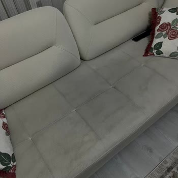 Garanti Kapsamındaki Açık Renk Koltukların Koyulaşması Ücretsiz Kumaş Değişimi Talebi