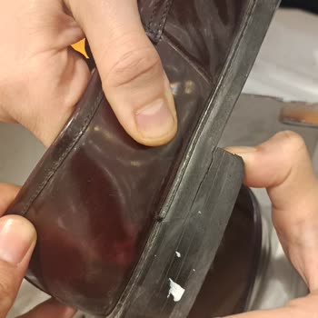 Ayakkabıda Erken Dönemde Taban Çatlaması, Değişim Ve İade Talebi