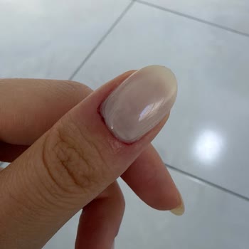 Talas Elizi Kuaförü Manikürde Kesilen Tırnak Etleri Ve Saygısız Geri Dönüş