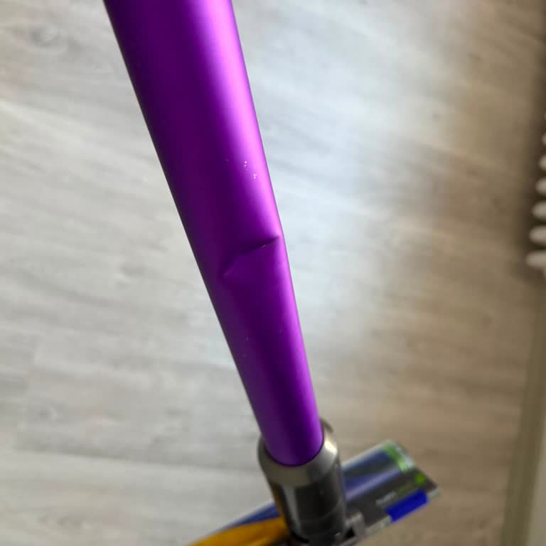 Dyson V15 Gen Süpürge Borusu Kırıldı Ve Şirket Sorumluluğu Reddi