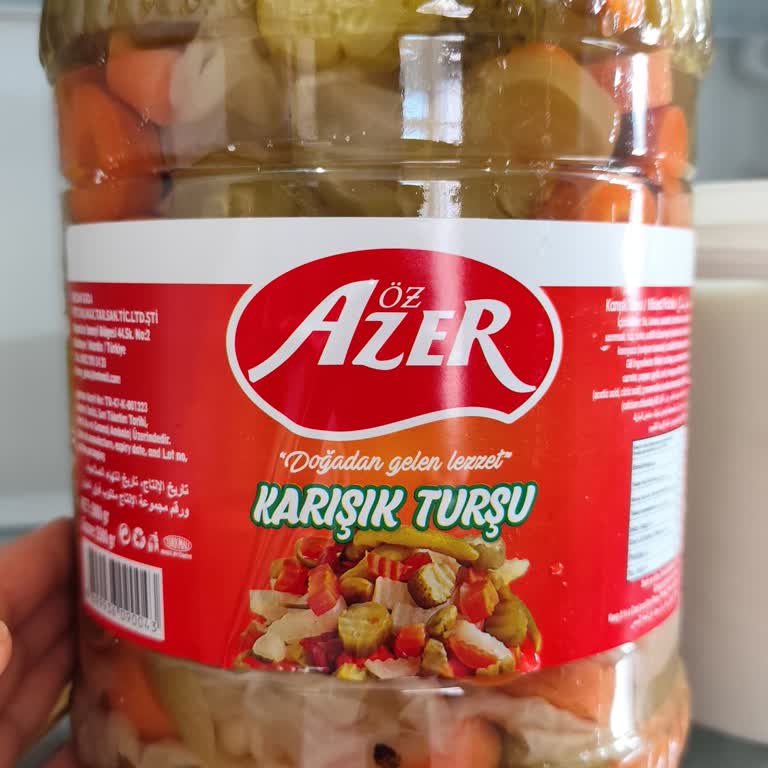 Azer Turşu İçinden Ölü Böcek Çıktı