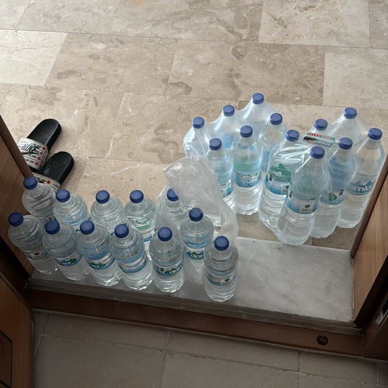 Hasarlı Su Teslimatı Ve Saygısız Kurye Davranışı