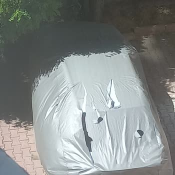 Dayanıklılık Sözü Verilen Oto Brandası Kısa Sürede Yırtıldı Ve Satıcı Destek Vermiyor
