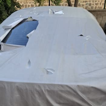 Dayanıklılık Sözü Verilen Oto Brandası Kısa Sürede Yırtıldı Ve Satıcı Destek Vermiyor