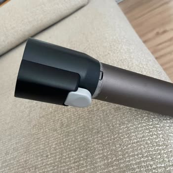Philips 8000 Dikey Süpürge 6 Ayda Kırıldı Ve Tamir Sonrası Sorun Çözülmedi
