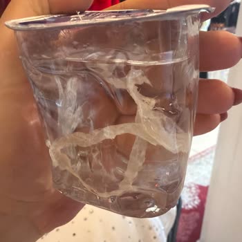 Süral Su Şişesinde Bulunan Plastik Parçaya Karşı Tüketici Şikayeti