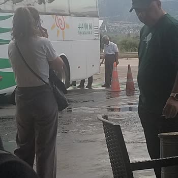 Tekrar Eden Otobüs Arızaları Ve Gecikme Nedeniyle Topçam Turizm’den İade Talebi