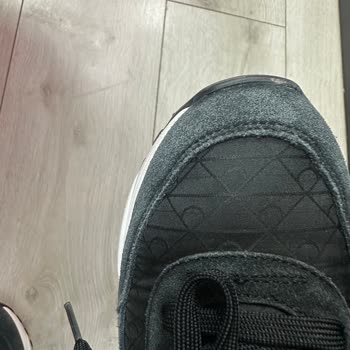 Boyner Marina’da Calvin Klein Spor Ayakkabının Süetinde Beyazlama Ve İnceleme Reddi