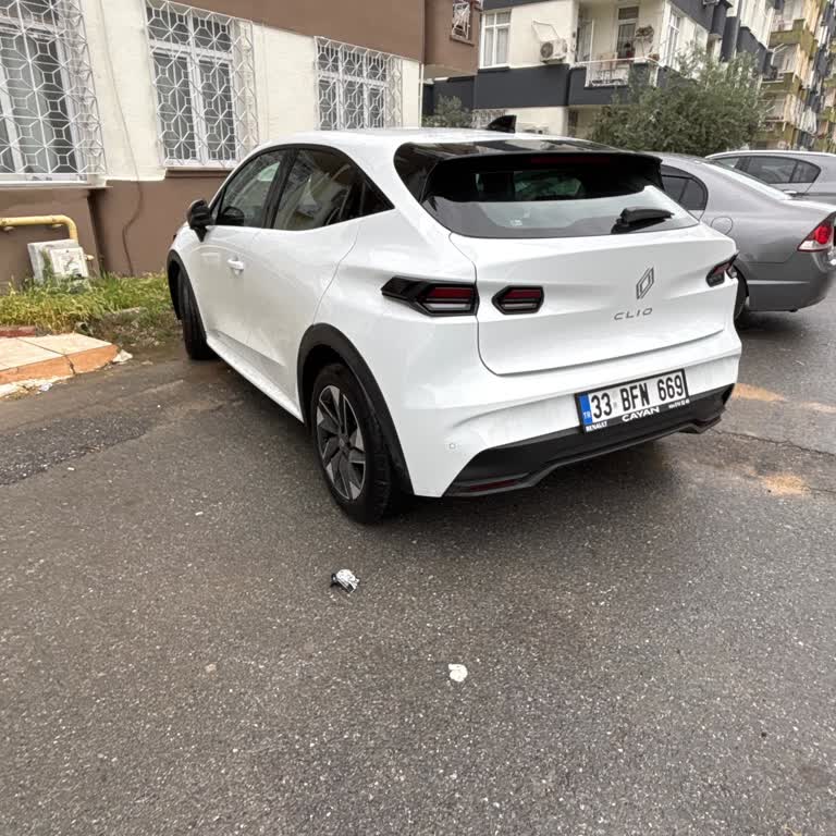 Sıfır Kilometre Renault Clio 6 Araçta Kendiliğinden Durma Ve Arıza Işıkları Sorunu