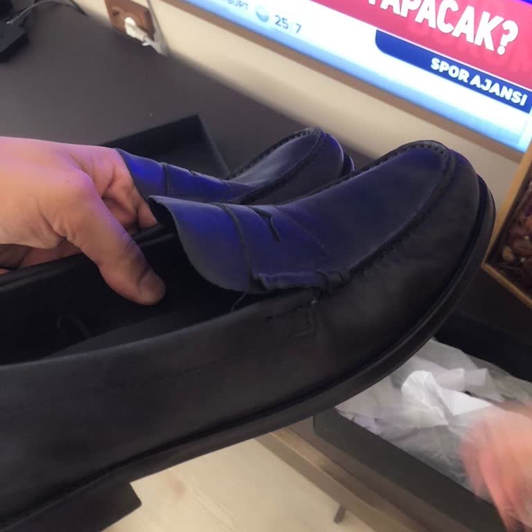 Massimo Dutti'den Yeni Gibi Söylenen Kullanılmış Ayakkabı Şikayeti Ve İade Talebi
