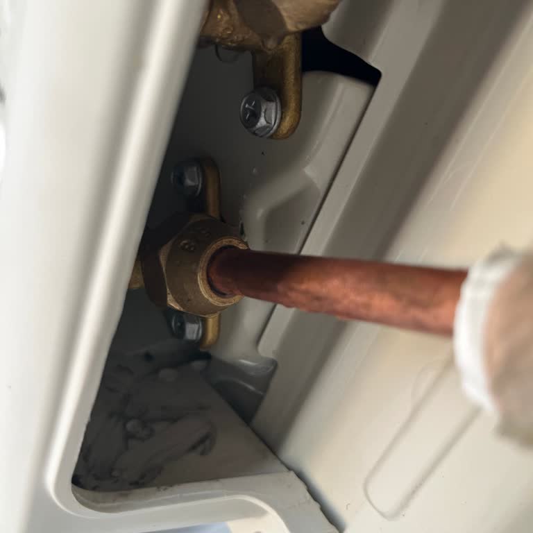 Klimanın Soğutmaması, Gaz Ve Yağ Kaçağı Ve Yetkili Servis Sorunları