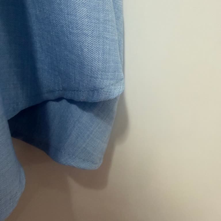 Kötü Koku Ve Dikiş Hatalı Elbiseler İçin İade Ve Değişim Talebi