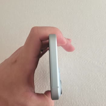 iPhone 15 Wi-Fi Ve Bluetooth Arızası, Yetkili Servisin Haksız Notlarıyla İade Talebi