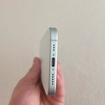 iPhone 15 Wi-Fi Ve Bluetooth Arızası, Yetkili Servisin Haksız Notlarıyla İade Talebi