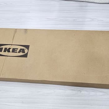 IKEA Brimnes Kitaplıkta Kırık Raf Ve Dökülen Sunta Şikayeti