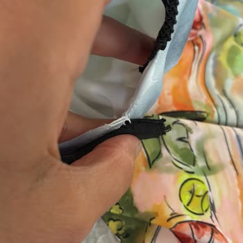 Manuka Bodysuit Mayosunda Fermuar Kırıldı İade Talebi