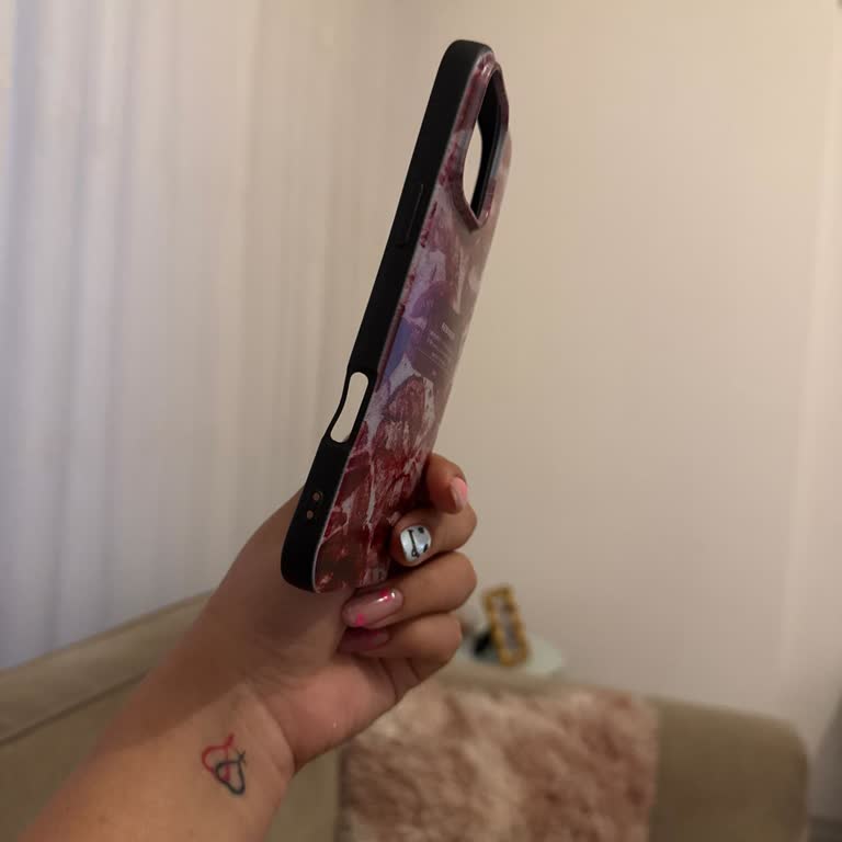 Kalitesiz Baskılı İphone 16 Pro Max Kılıflar Ve İletişimsizlik Nedeniyle Şartsız İade Talebi